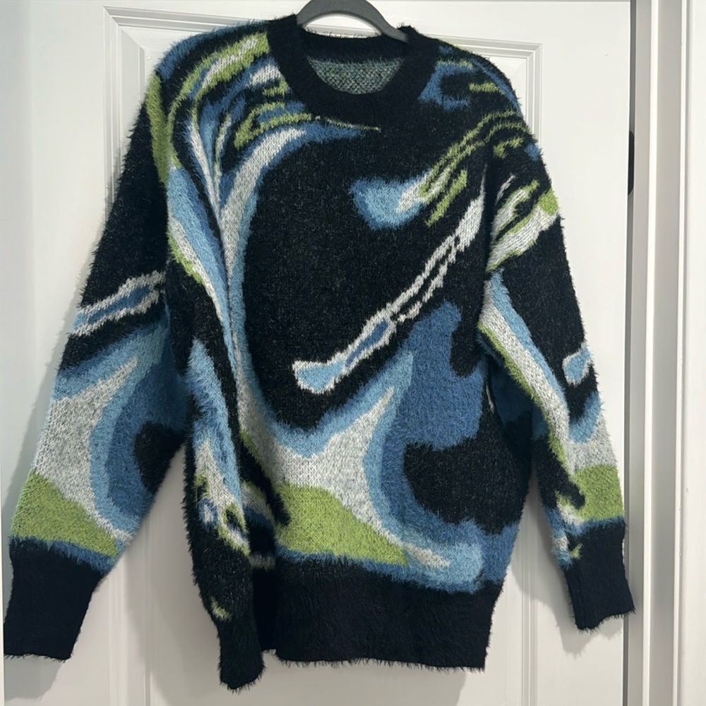 Super Soft Sweater! - image 1